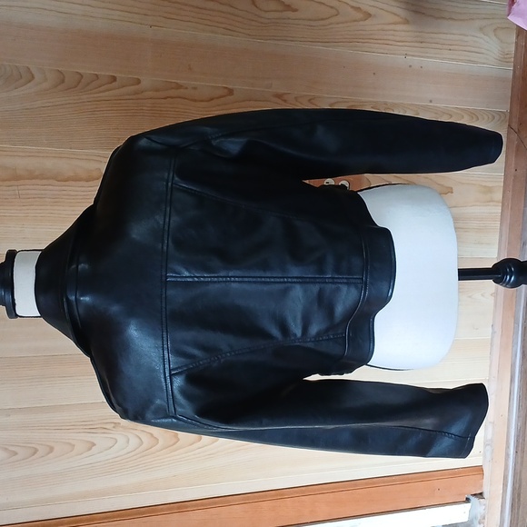 Aeropostale Faux Leather Jacket size Large - Picture 4 of 7